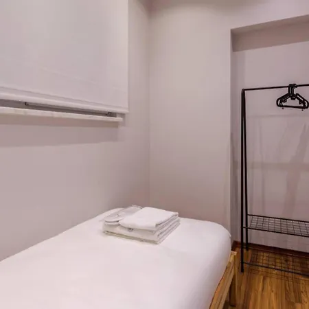 Apartman Charming Bright 4bd2bath Balcony Pad #368