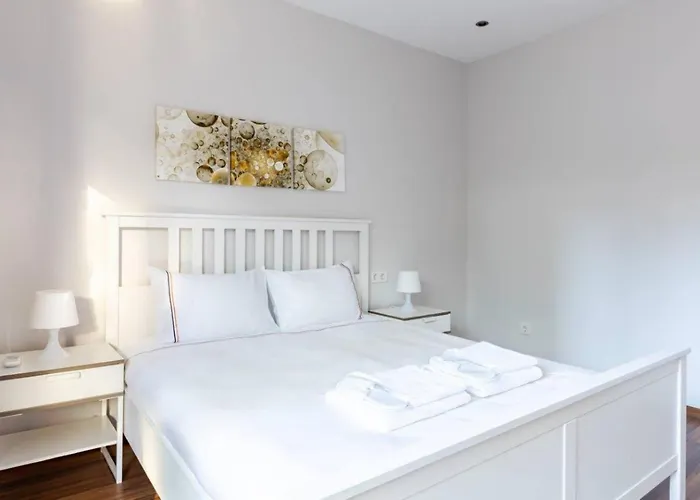 Charming Bright 4bd2bath Balcony Pad #368 公寓 *