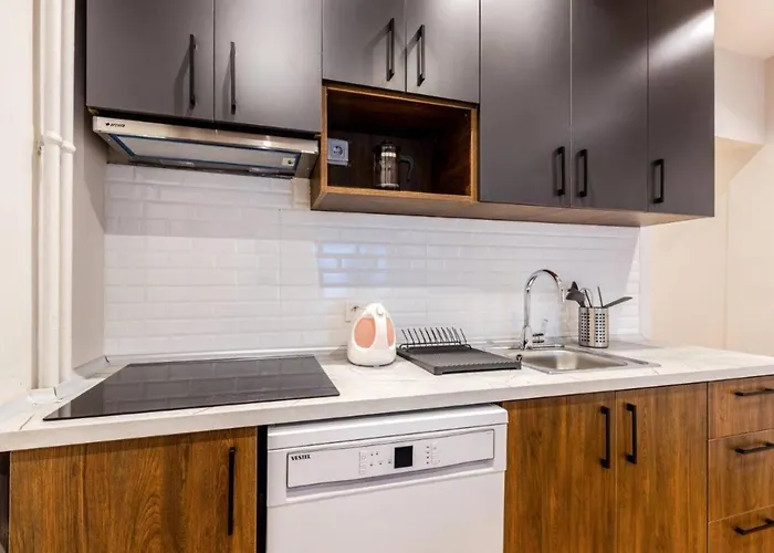 Charming Bright 4bd2bath Balcony Pad #368 公寓 *