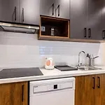 Charming Bright 4bd2bath Balcony Pad #368 Apartamento *