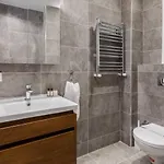 Charming Bright 4bd2bath Balcony Pad #368 Apartamento